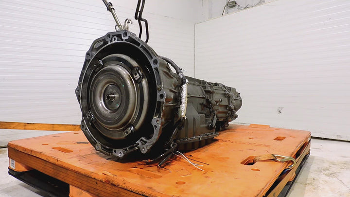 Infiniti FX35 JDM automatic transmission VQ35 on pallet, showcasing 4WD all wheel drive system, suitable for 2003-2004 models.