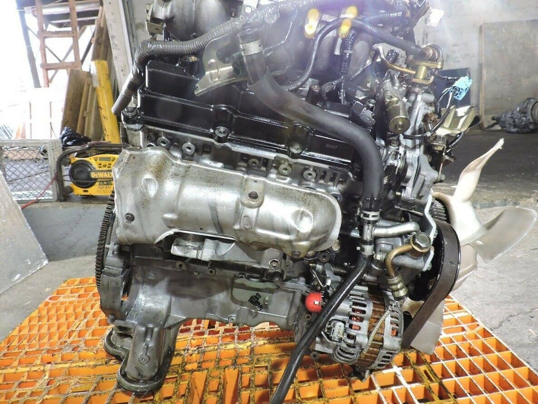 Nissan Pathfinder 2003-2004 3.5L V6 JDM Engine - VQ35DE Nissan pathfinder 3.5L vq35 JDM Engine Zone   